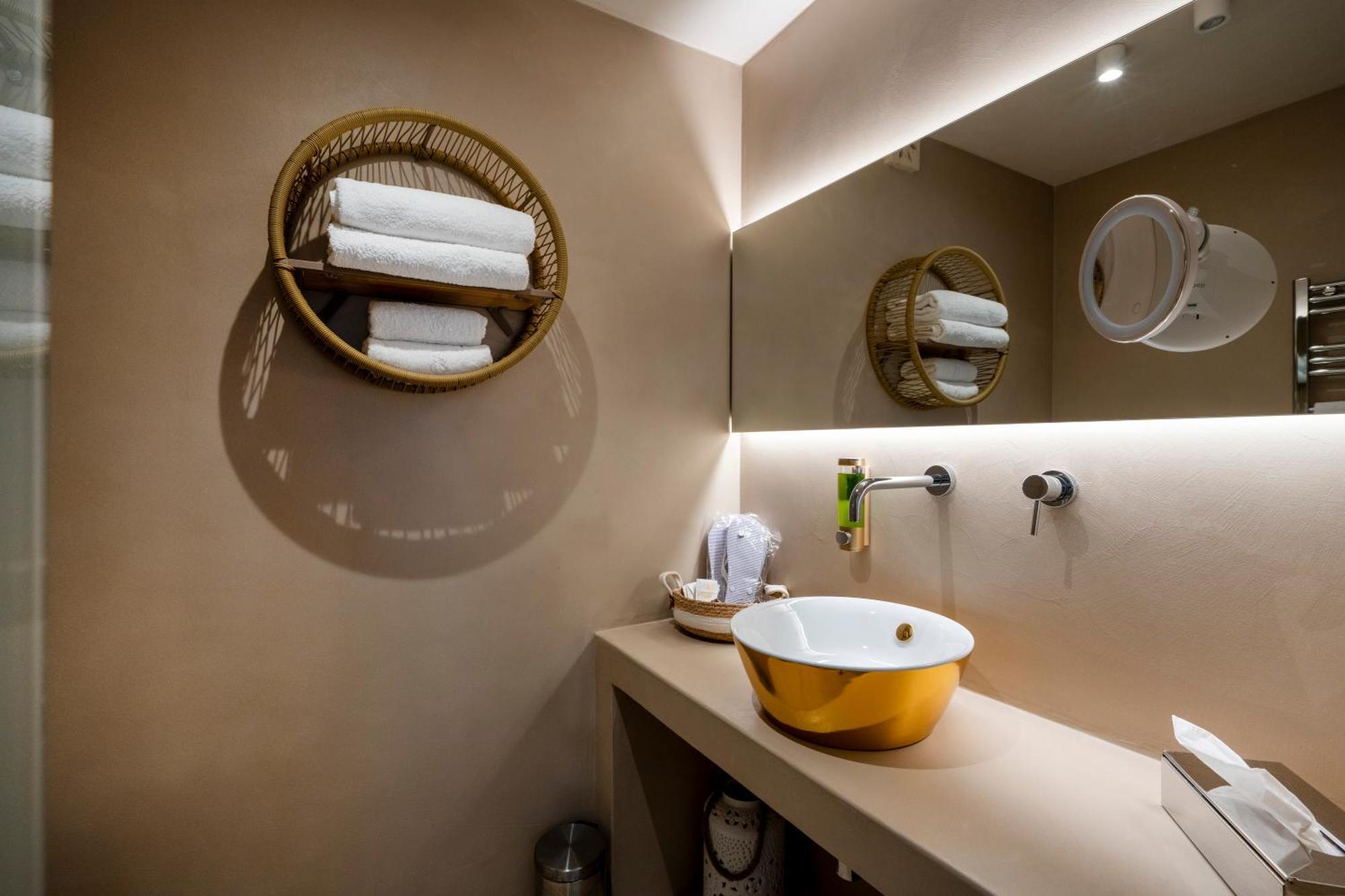 Apulia Charming Suites - Casa Rossa Suite Perla E Suite Corallo Savelletri Buitenkant foto